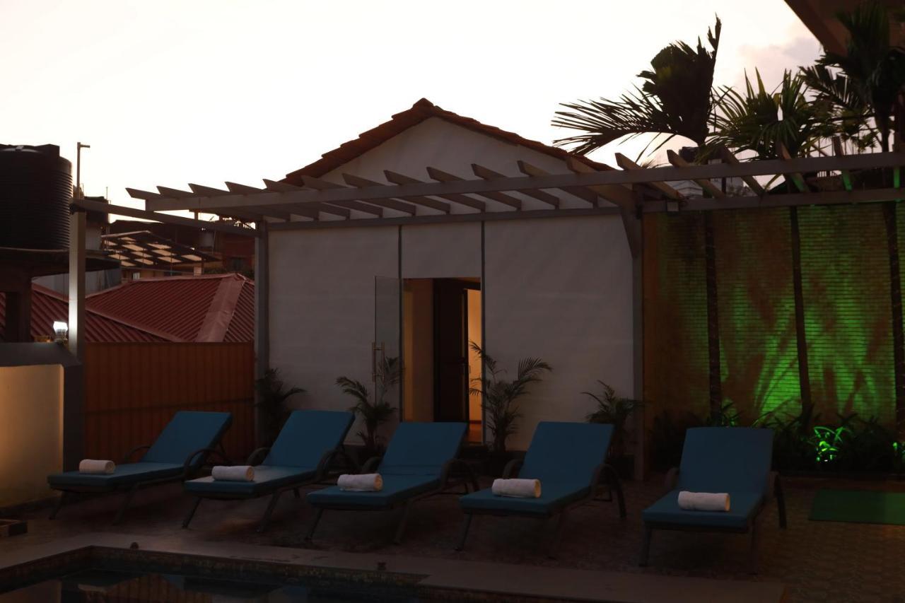 Gracias Cafe & Resort Morjim Bagian luar foto