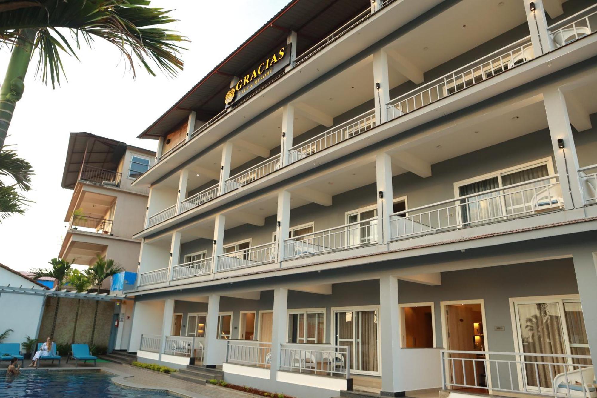 Gracias Cafe & Resort Morjim Bagian luar foto