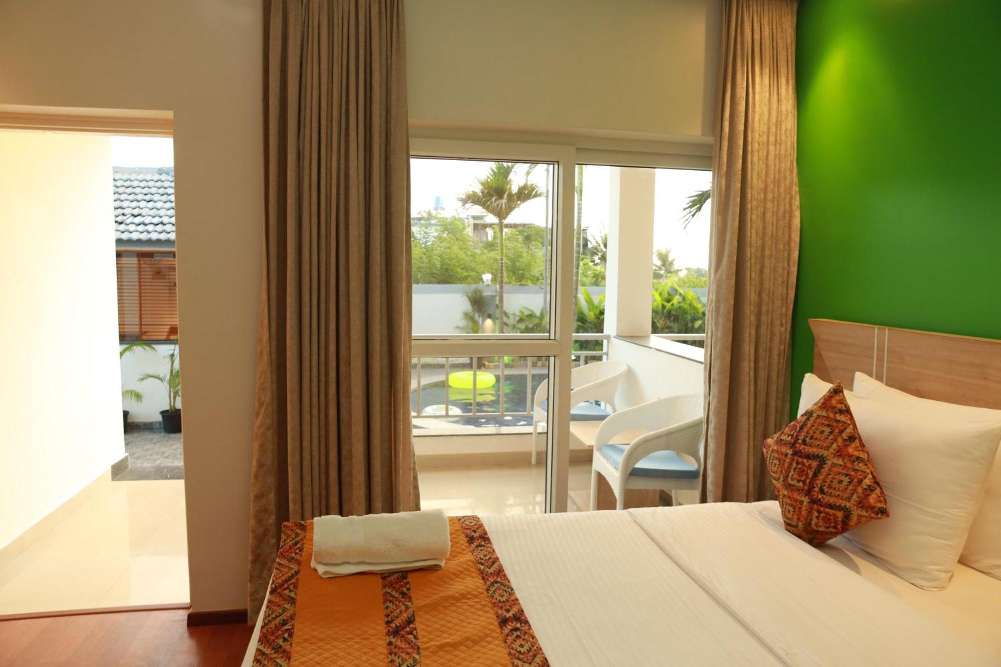 Gracias Cafe & Resort Morjim Bagian luar foto