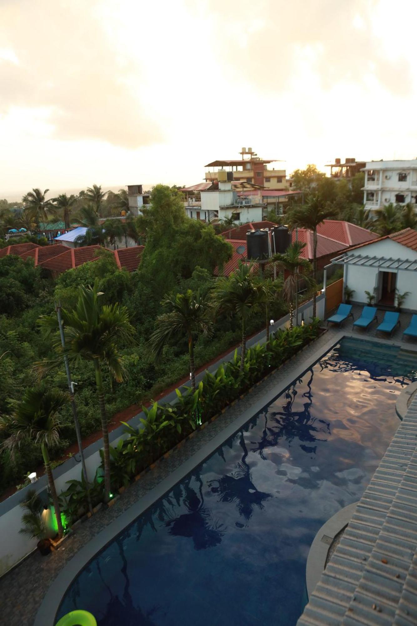 Gracias Cafe & Resort Morjim Bagian luar foto